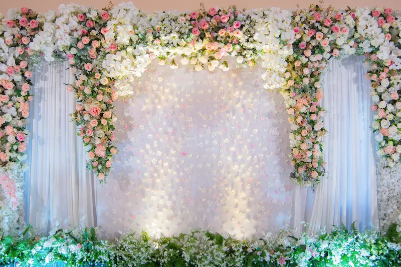 backdrop-weddings-event-there-rose-flowers-wedding-background fun booth photo booth