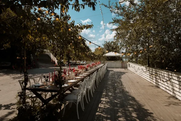 Indoor vs. Outdoor Events – Which Setup Is Right for Your Occasion?