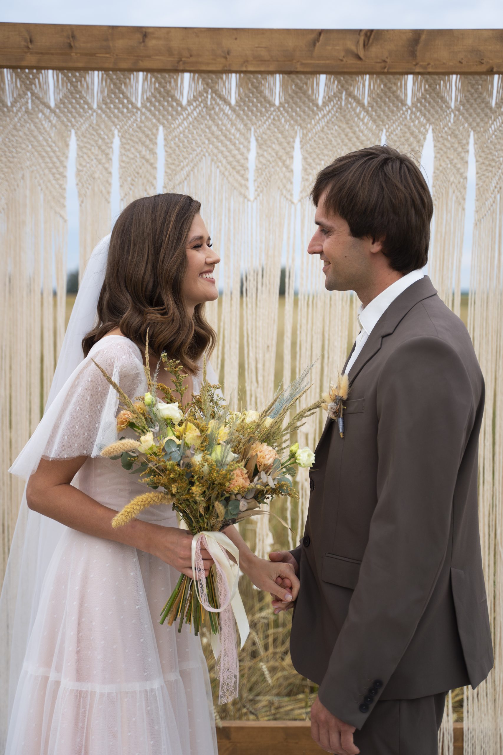 beautiful-wedding-ceremony-nature