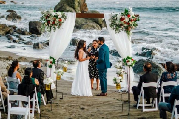 The Heart of a Traditional Wedding: Creating Memorable Moments with Thoughtful Planning