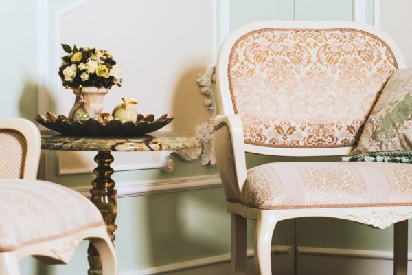 Find Gold Chair Rentals: Elegant Seating Options for Weddings, Parties & Events