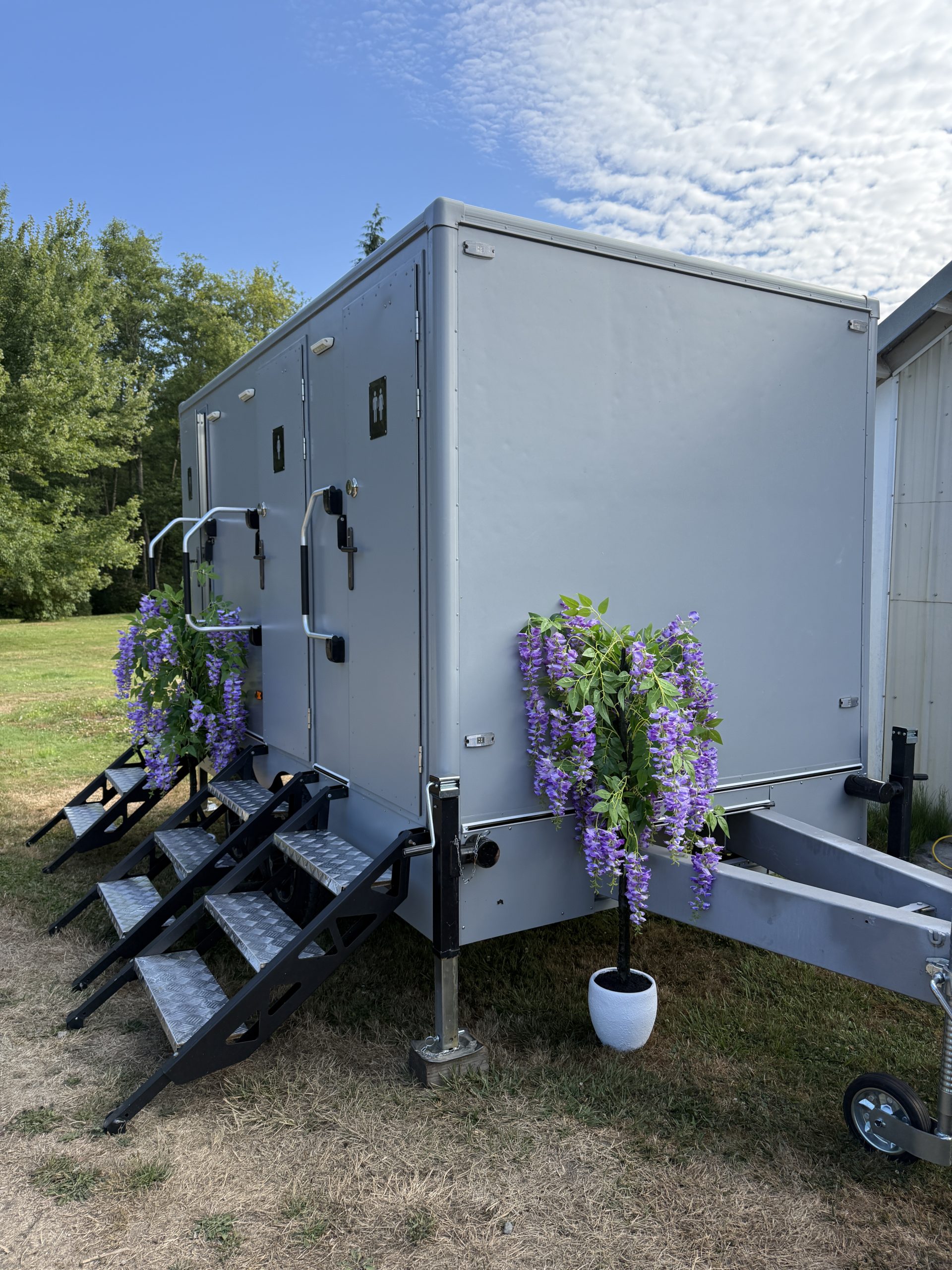 portable toilet rental near me
