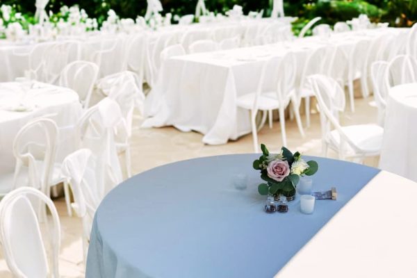 The Stress-Free Guide to Renting Tables and Chairs for Your Party